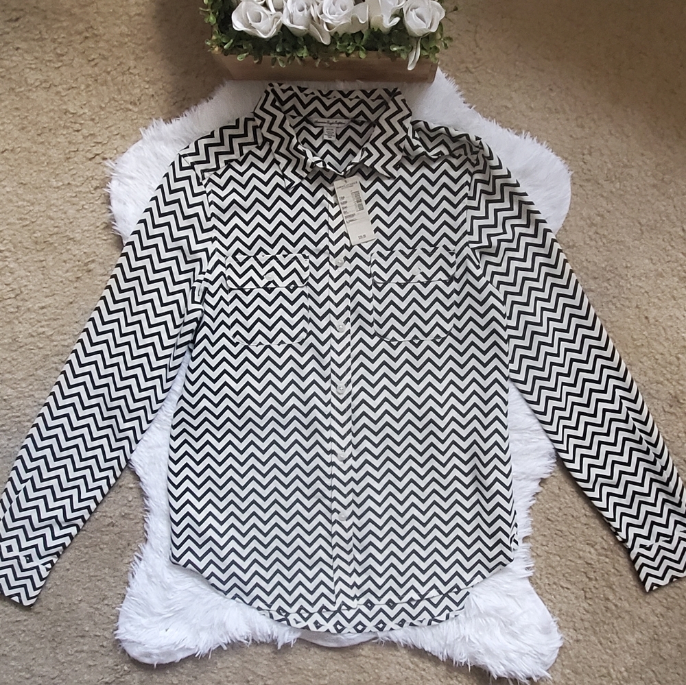 American Eagle Print Button Down